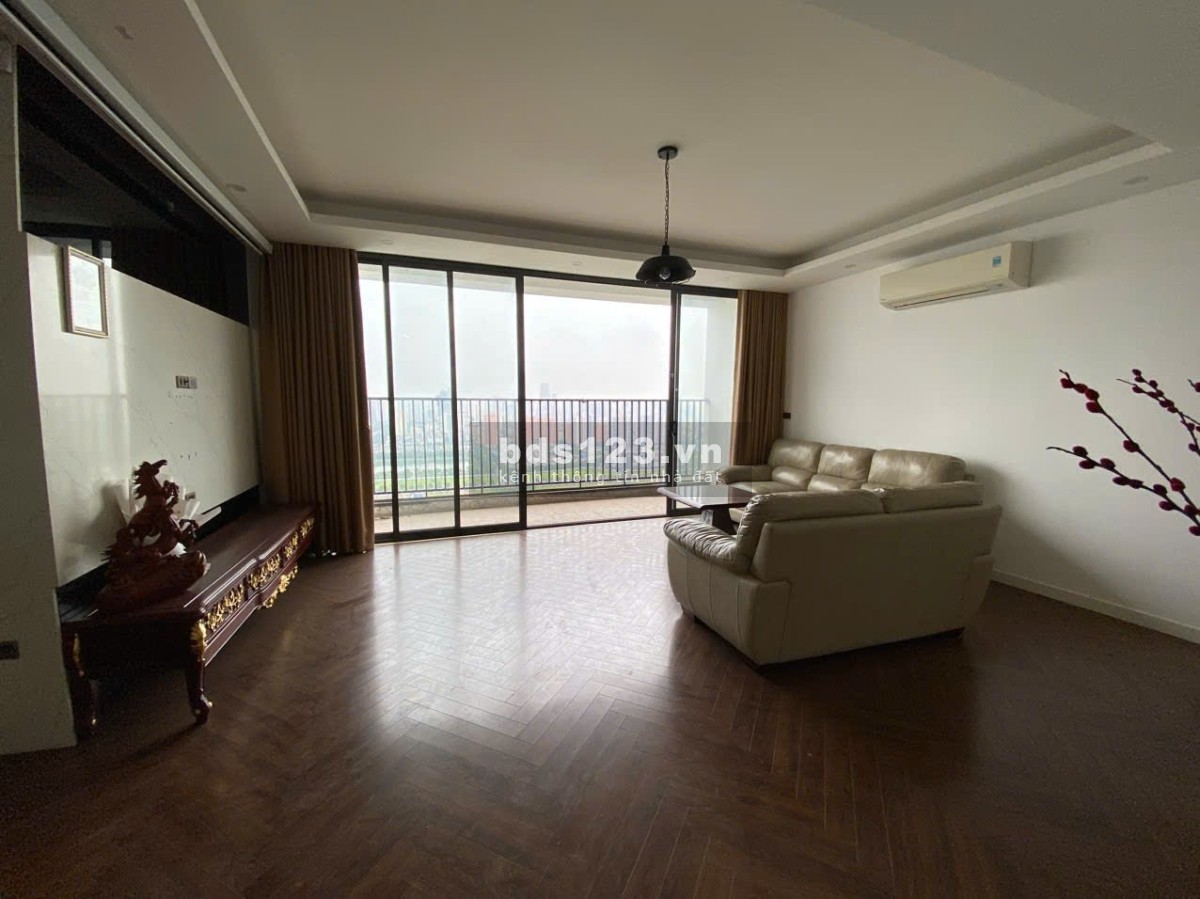 [HIẾM] Bán căn góc 3 ngủ view Hồ Tây, N01T5 Ngoại Giao Đoàn, dt 189,5 m2
