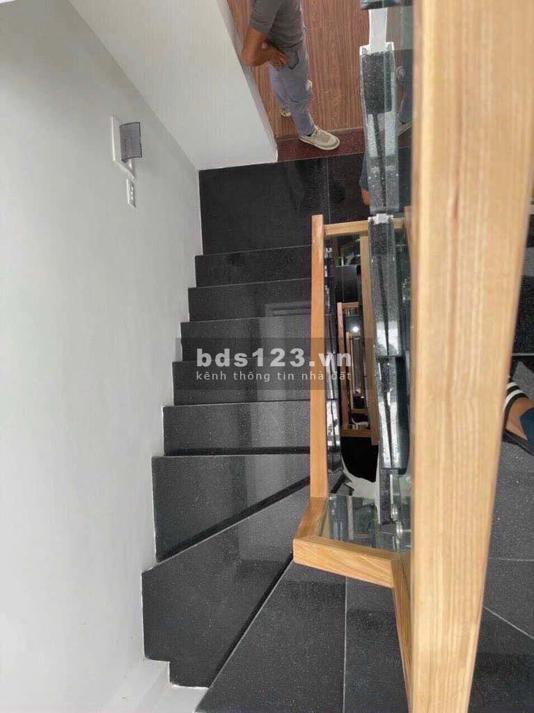Bán Nhà Phú Diễn, Cực Hiếm, Nhà Dân Xây Mới, 30.1 m2, giá 5.044 tỷ