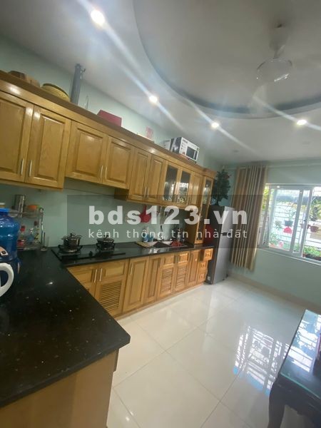 BÁN GẤP NHÀ 5 TẦNG ĐỘI CẤN - GẦN Ô TÔ - KINH DOANH GIÁ CHỈ 6x ỷ