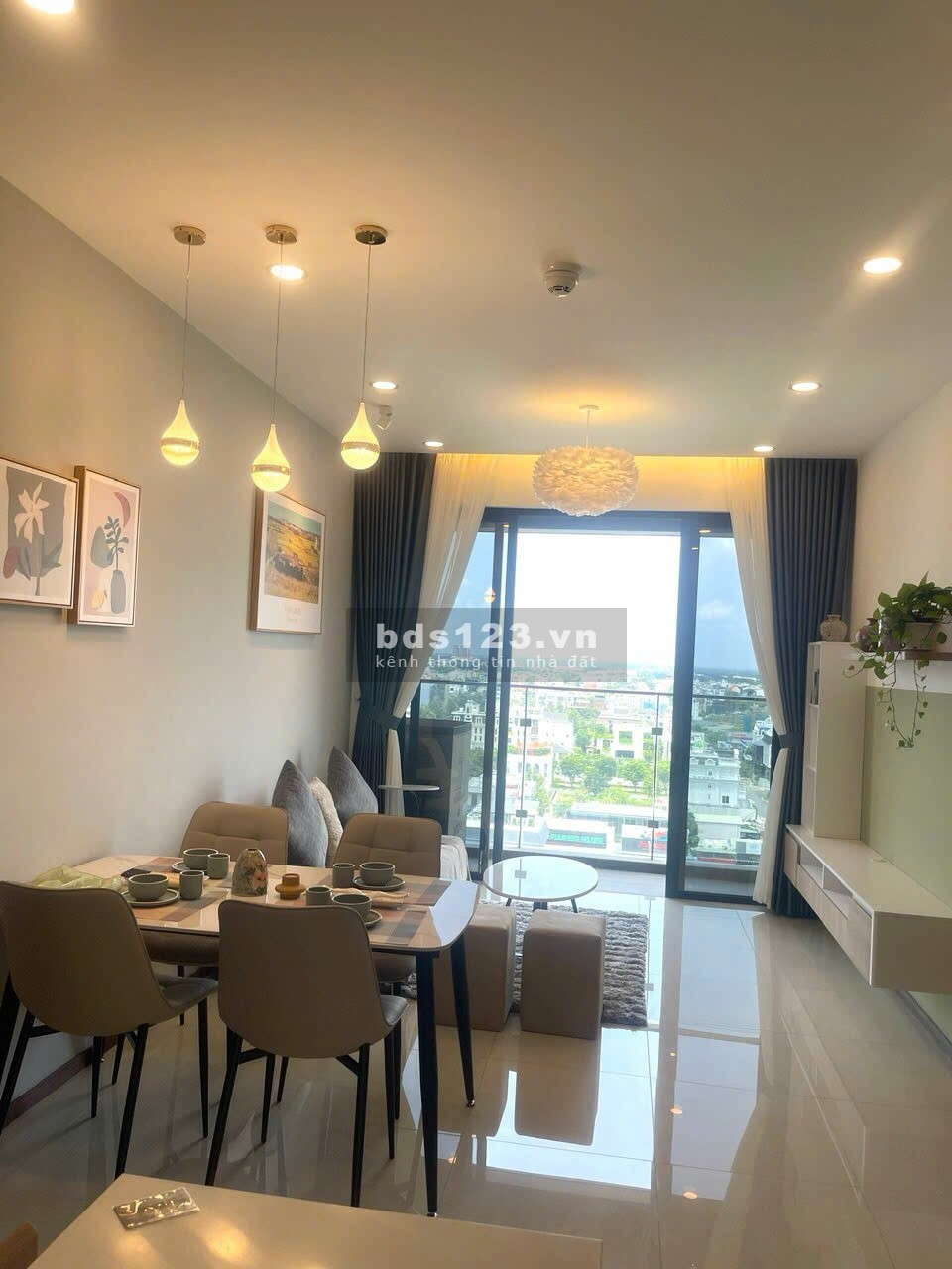 Chủ gửi cho thuê căn hộ 2 phòng ngủ cao cấp, hướng Đông Nam thoáng mát tại One Verandah Quận 2