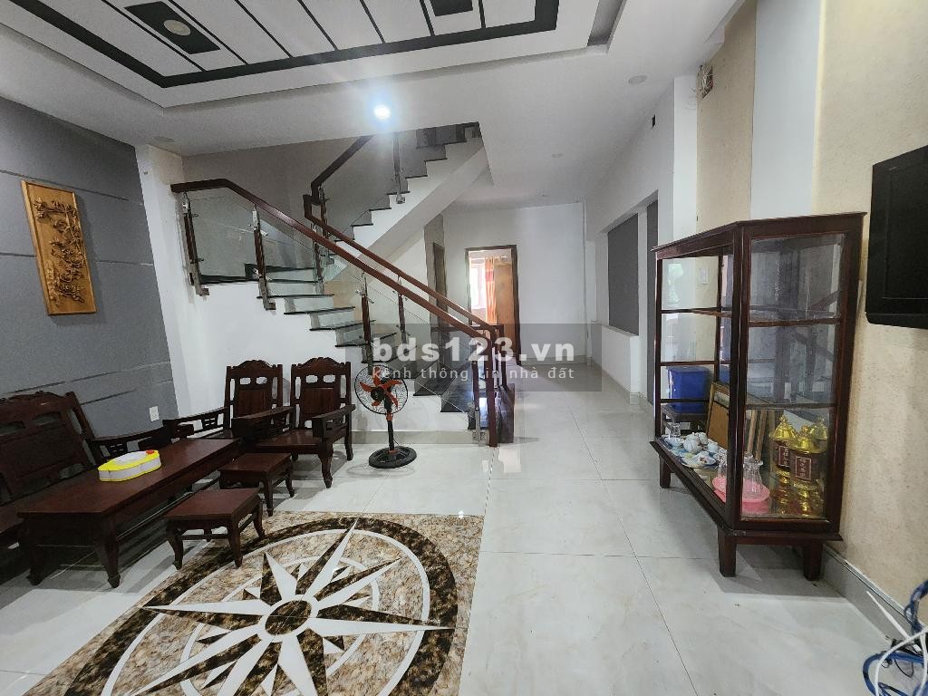 Chính chủ bán nhà mặt tiền kinh doanh giá chỉ 10tỷ500 tại Phong Phú, Bình Chánh