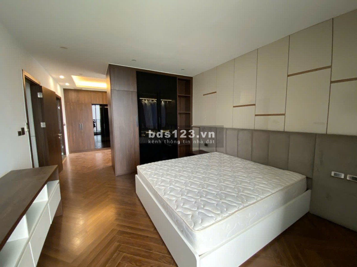 [HIẾM] Bán căn góc 3 ngủ view Hồ Tây, N01T5 Ngoại Giao Đoàn, dt 189,5 m2