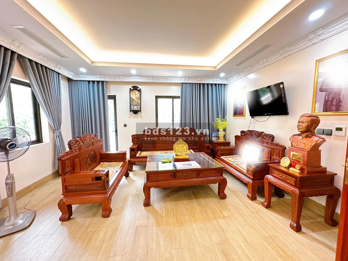 Cần bán nhà khu đô thị Định Công, hàng hiếm khó tìm...Gần chợ, dân tri cao, kinh doanh sôi động