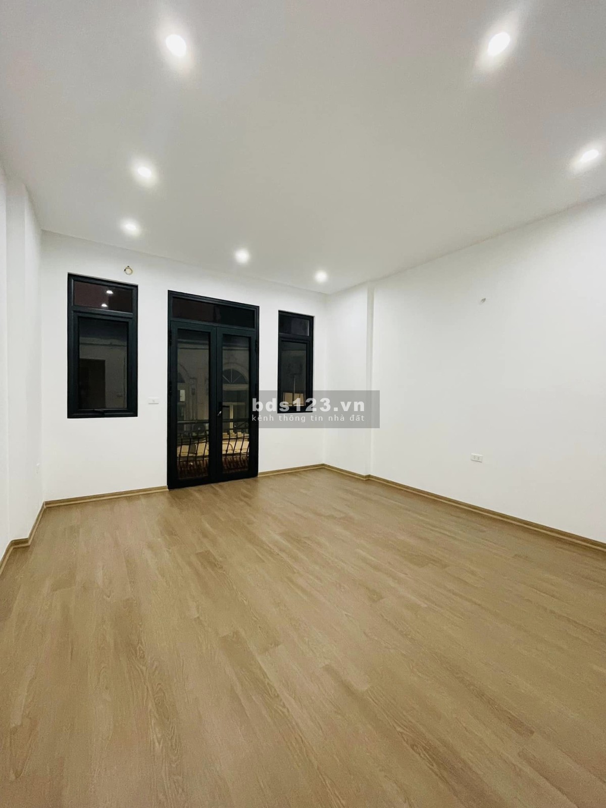 NHÀ ĐẸP 50M2 HỒ TÙNG MẬU - MỚI TINH TƯƠM - XÁCH VA LI ĐẾN Ở