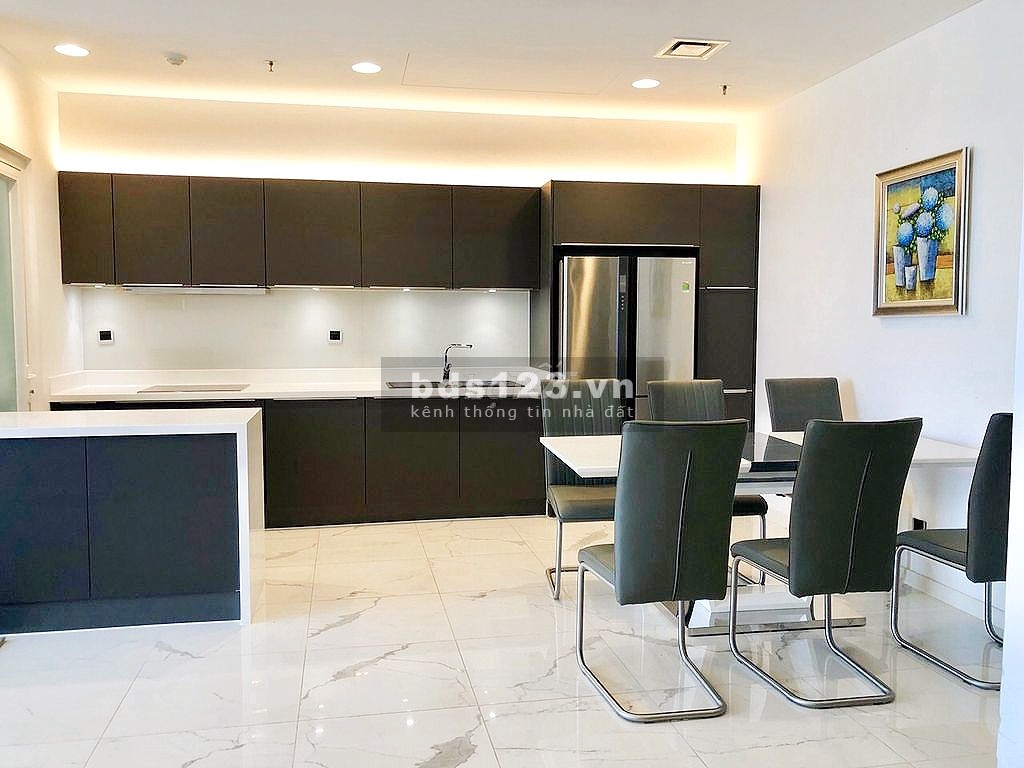 Cho thuê 2PN sarina nội thất cao cấp