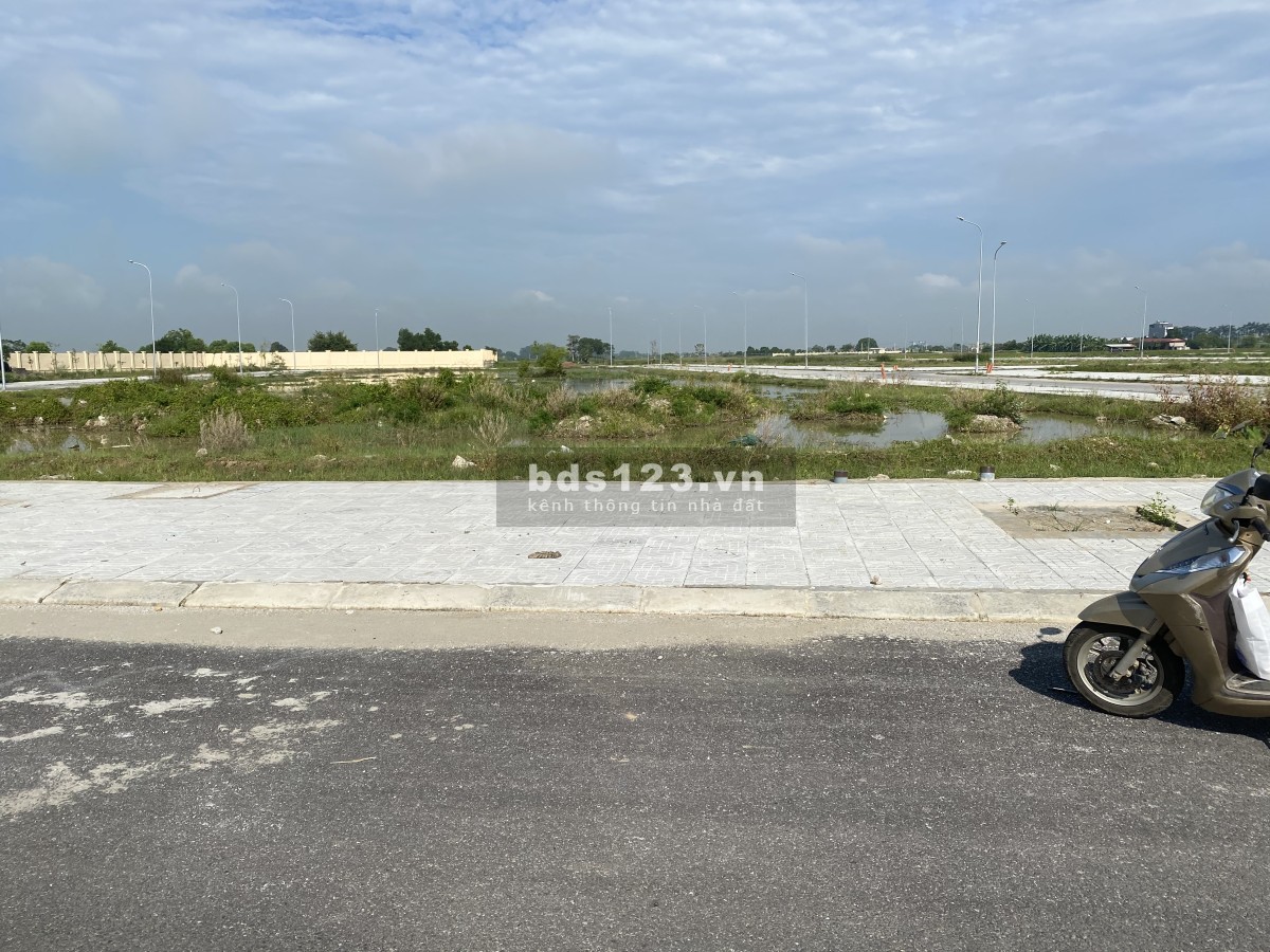 Chính chủ còn lô CL4:03 mb3220 trục đường 28m