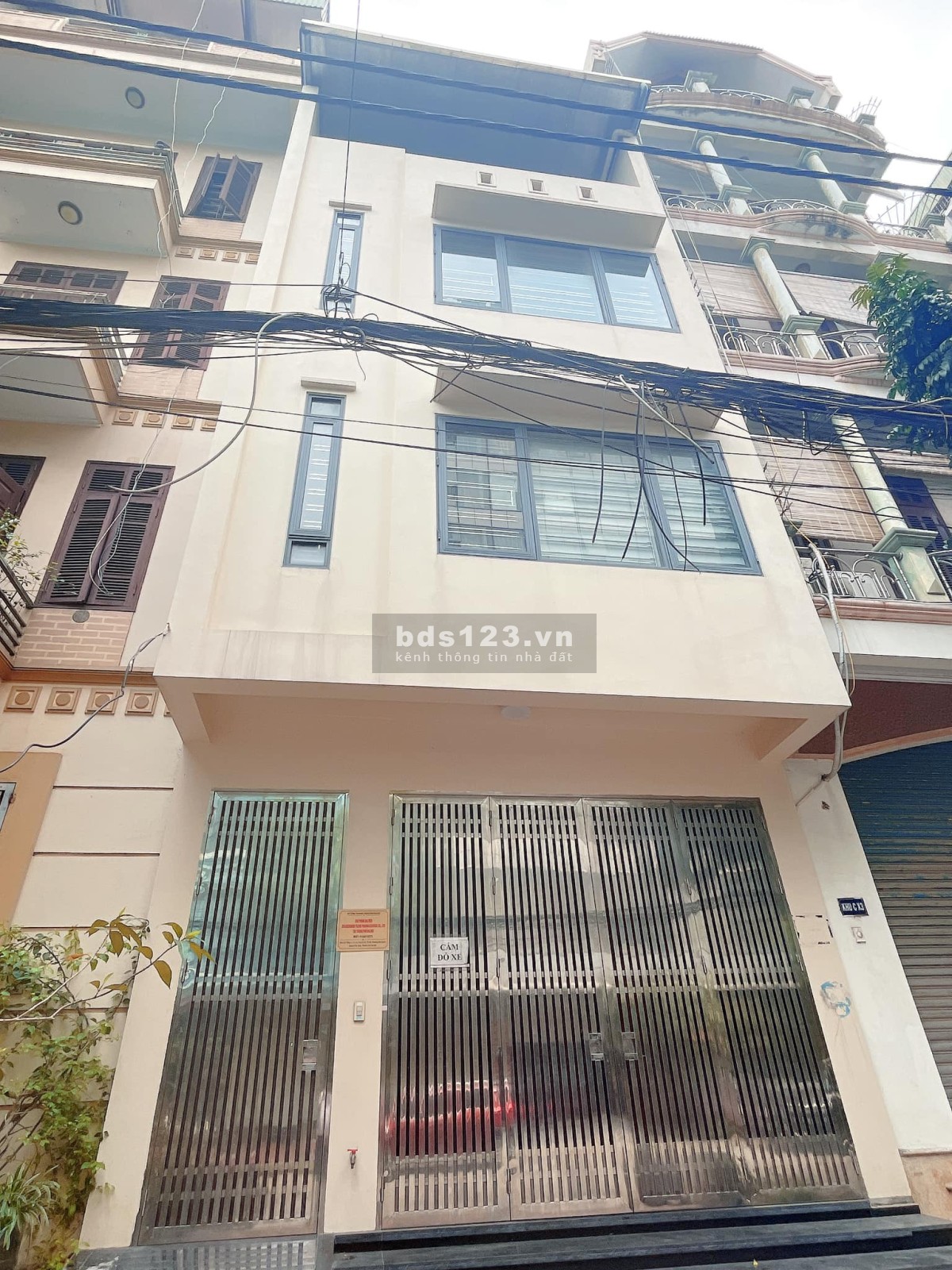 BÁN NHÀ PHỐ ĐẶNG THÙY TRÂM CẦU GIẤY 70M 5 TẦNG ÔTÔ TRÁNH MẶT PHỐ KINH DOANH NGÀY ĐÊM 31,2TỶ