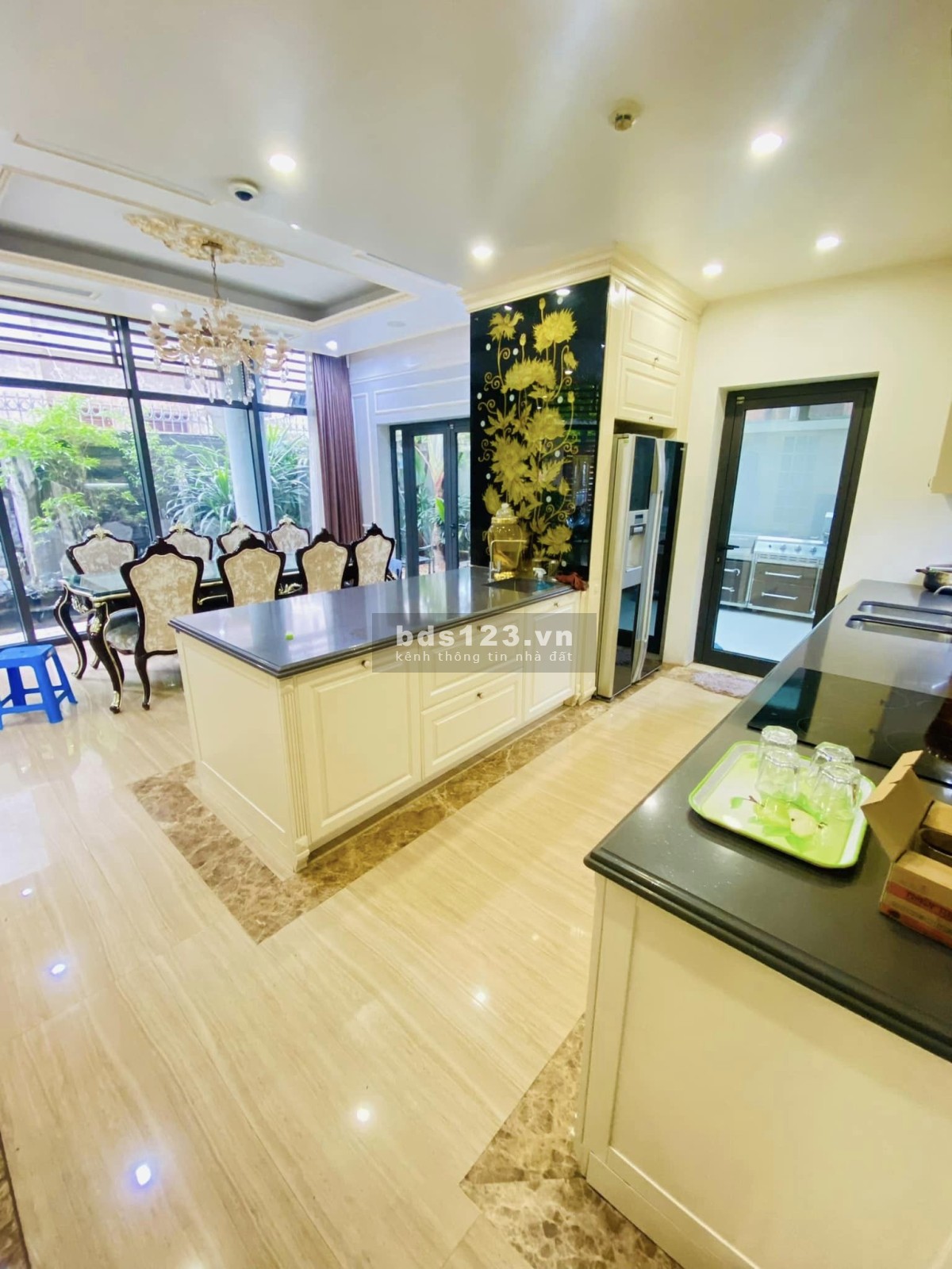 CẦN BÁN BIỆT THỰ SÂN VƯỜN ĐẲNG CẤP DỊCH VỌNG CẦU GIẤY 268M 4TẦNG FULL NỘI THẤT 72TỶ