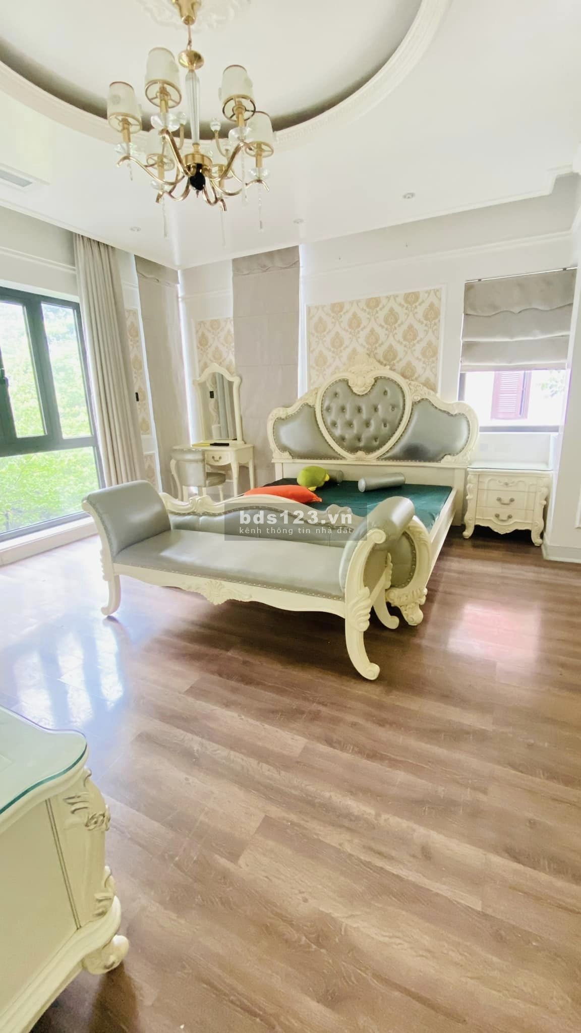 CẦN BÁN BIỆT THỰ SÂN VƯỜN ĐẲNG CẤP DỊCH VỌNG CẦU GIẤY 268M 4TẦNG FULL NỘI THẤT 72TỶ