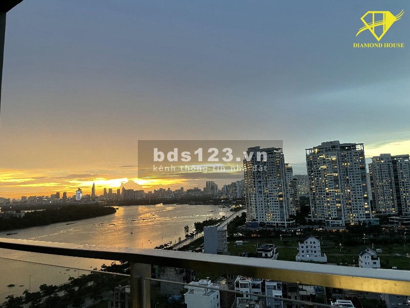 Cần bán căn hộ 3 phòng ngủ full nôi thất cao cấp view sông SG tại One Verandah Quận 2
