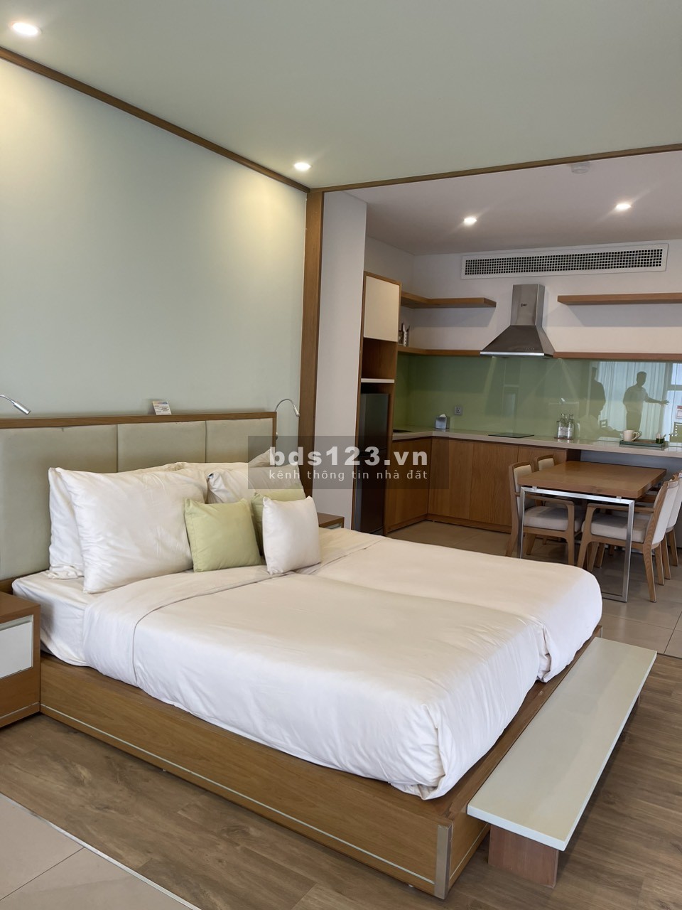 Chủ kẹt tiền giảm 300 triệu bán gấp căn 2PN View trực biển, tặng đầy đủ nội thất, sổ đỏ rõ ràng