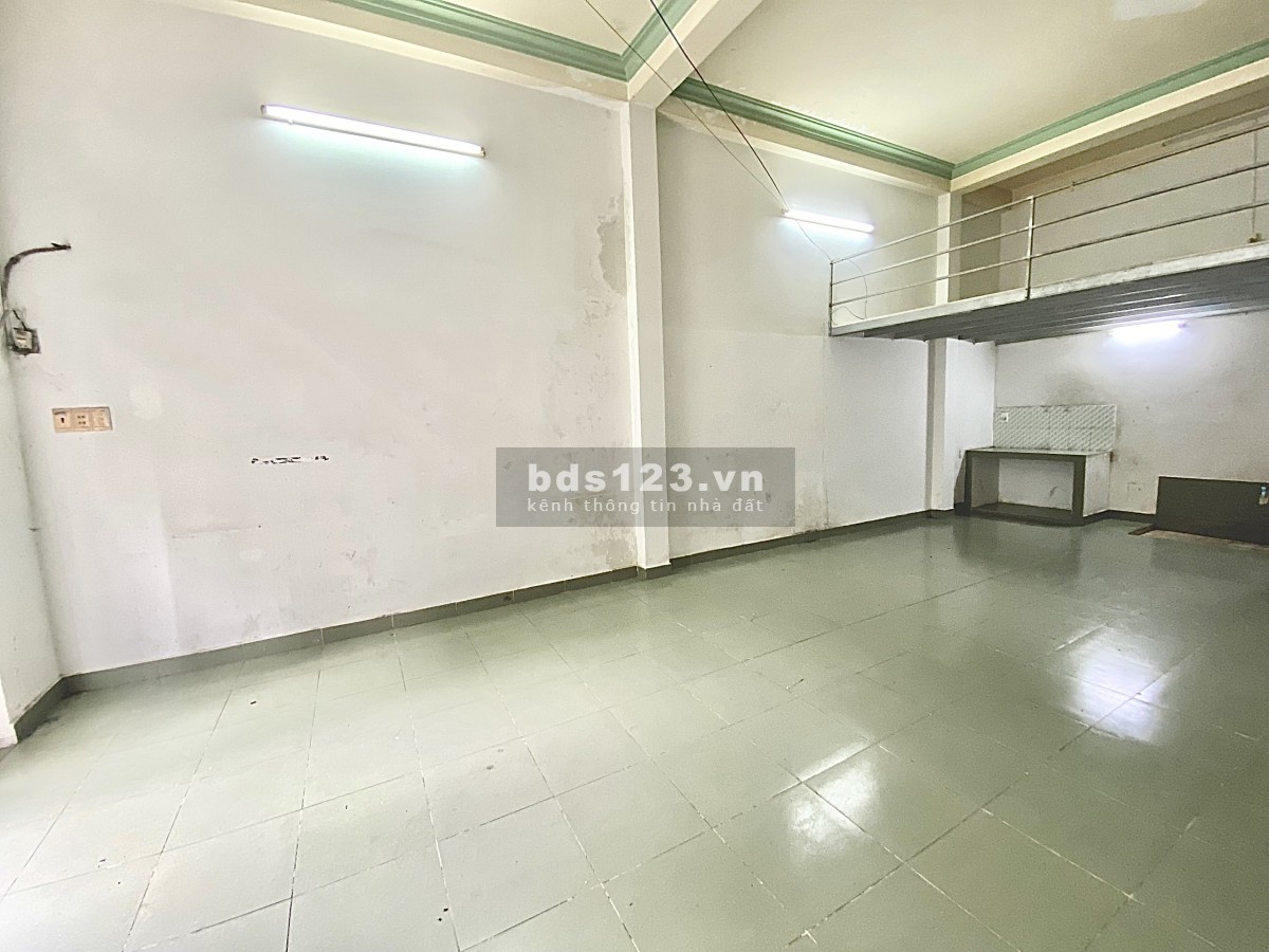 MẶT BẰNG: 50m2 + gác lửng, gần AEON TÂN PHÚ hợp: tiệm tóc, giặt ủi, Online