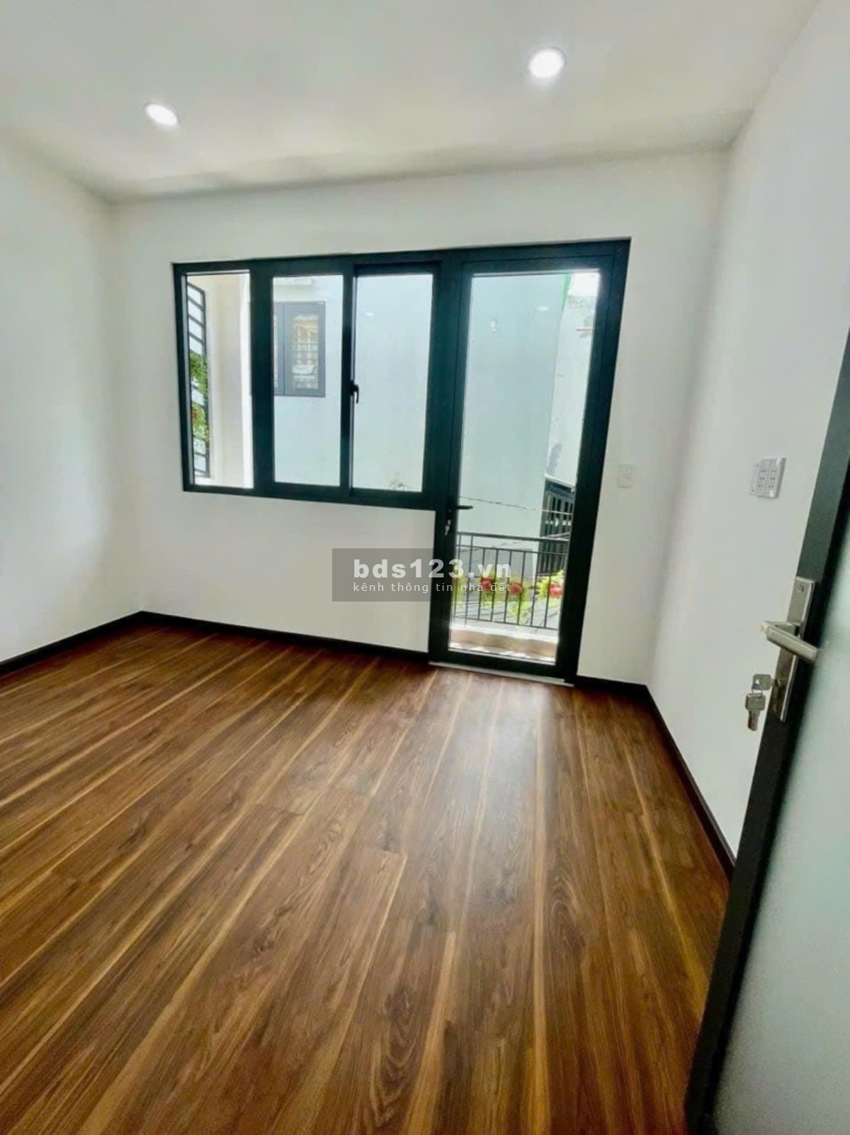 NHÀ MỚI NỘI THẤT CỰC ĐẸP XỊN XÒ - NHÌN LÀ MÊ - ĐẸP LUNG LINH