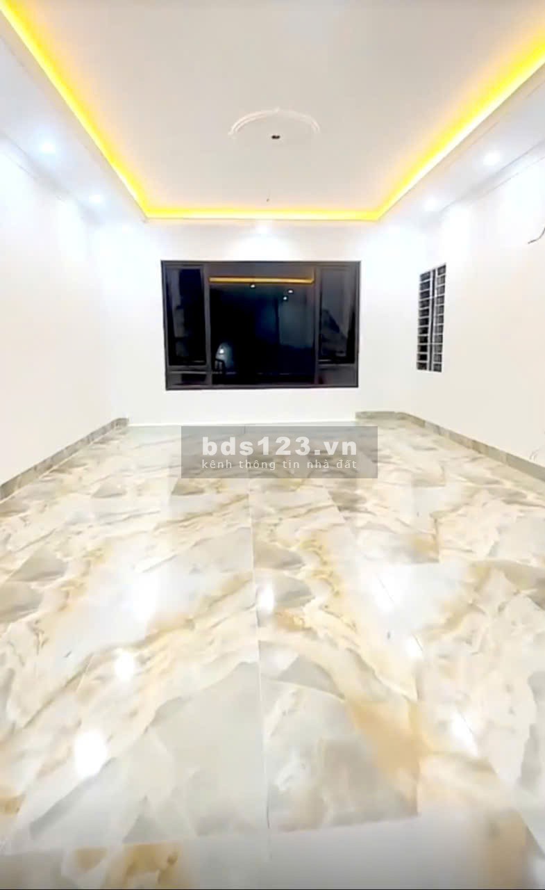 Cho thuê nhà 50m2, 6 tầng mới tinh tại tổ 8 Thạch Bàn