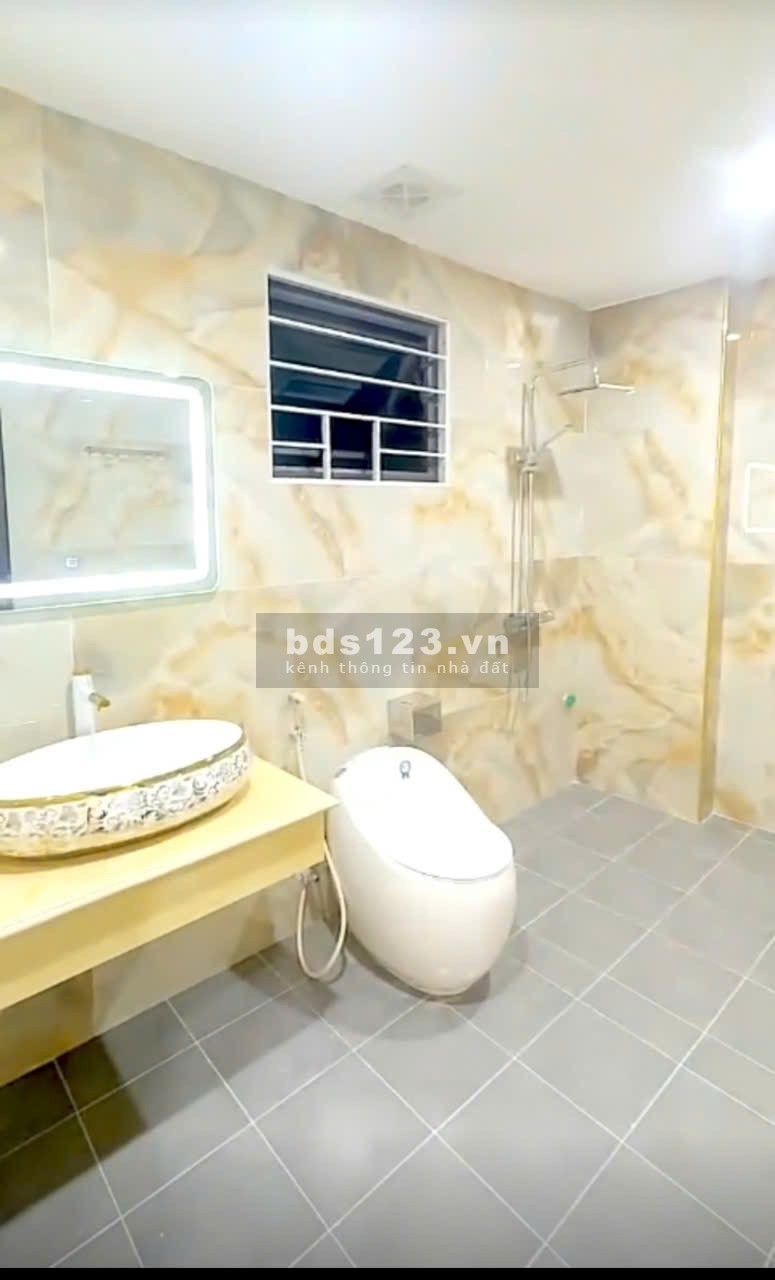 Cho thuê nhà 50m2, 6 tầng mới tinh tại tổ 8 Thạch Bàn