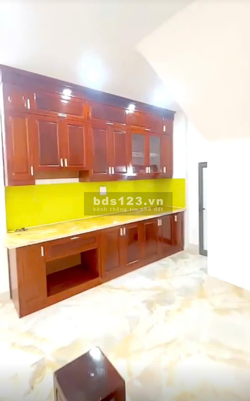 Cho thuê nhà 50m2, 6 tầng mới tinh tại tổ 8 Thạch Bàn