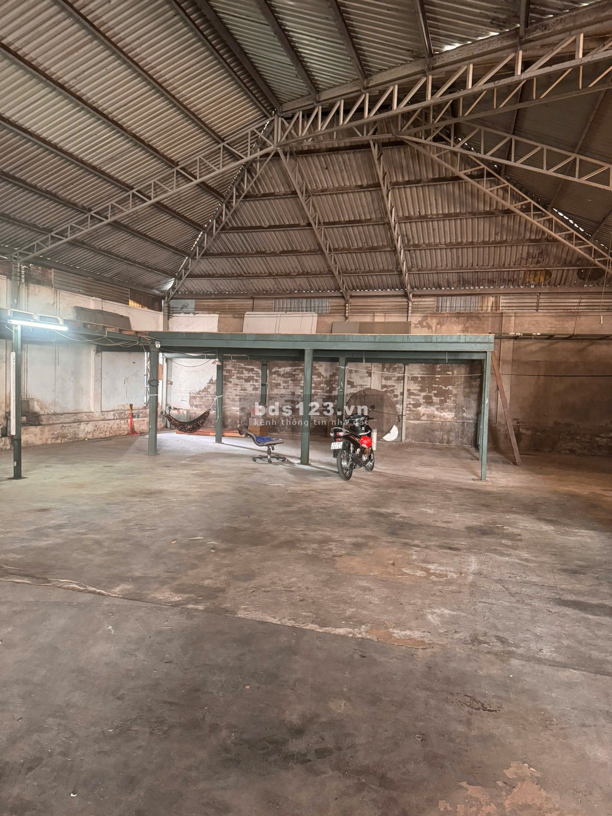 Chính chủ cho thuê kho xưởng 580m2 (chưa tính gác) 1 văn phòng mặt tiền mặt tiền đường Lê Hồng Phong