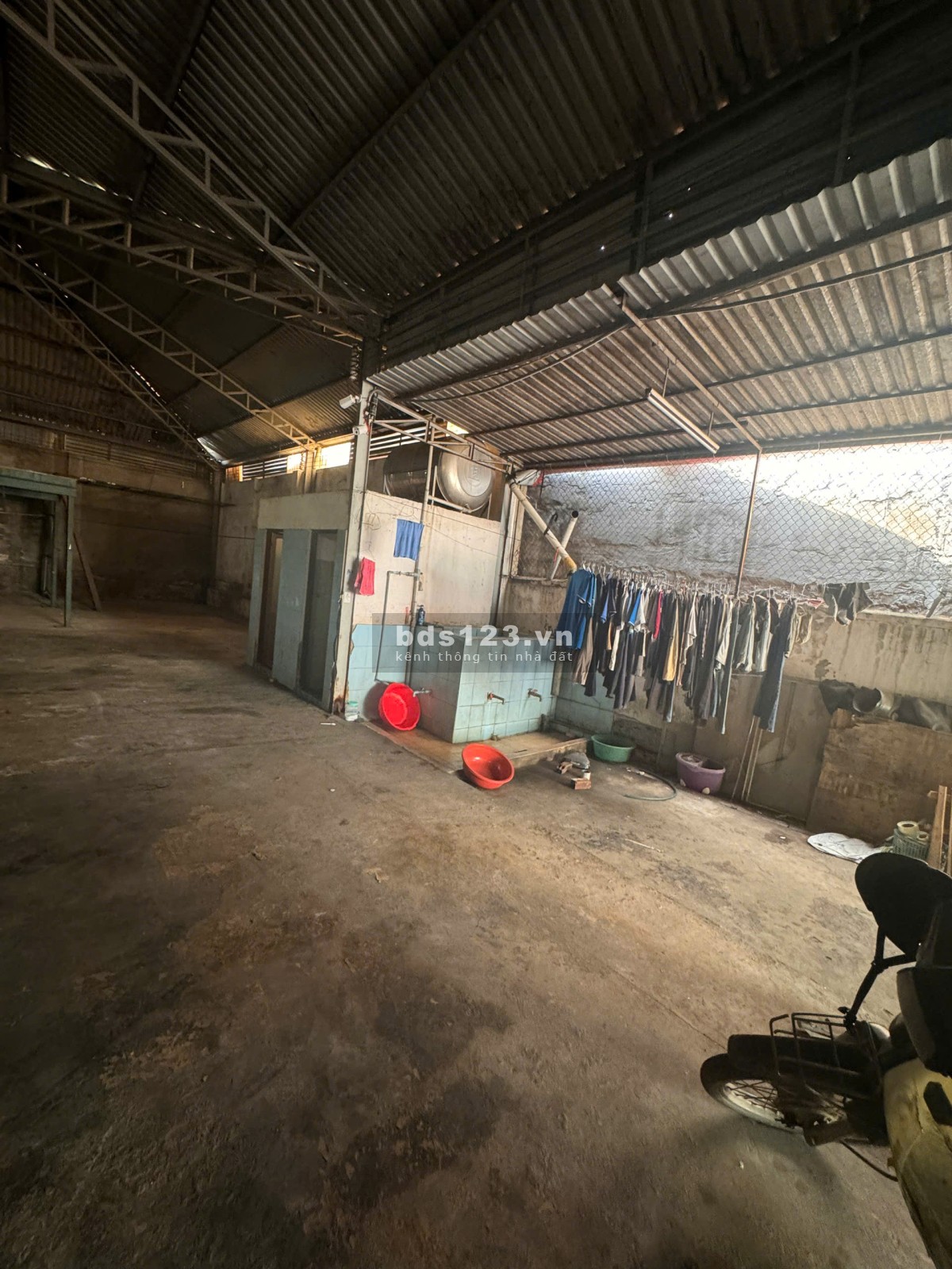 Chính chủ cho thuê kho xưởng 580m2 (chưa tính gác) 1 văn phòng mặt tiền mặt tiền đường Lê Hồng Phong