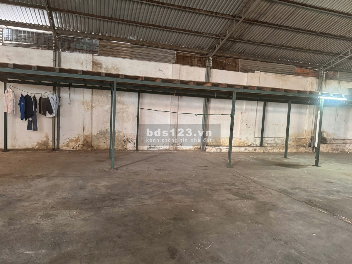 Chính chủ cho thuê kho xưởng 580m2 (chưa tính gác) 1 văn phòng mặt tiền mặt tiền đường Lê Hồng Phong