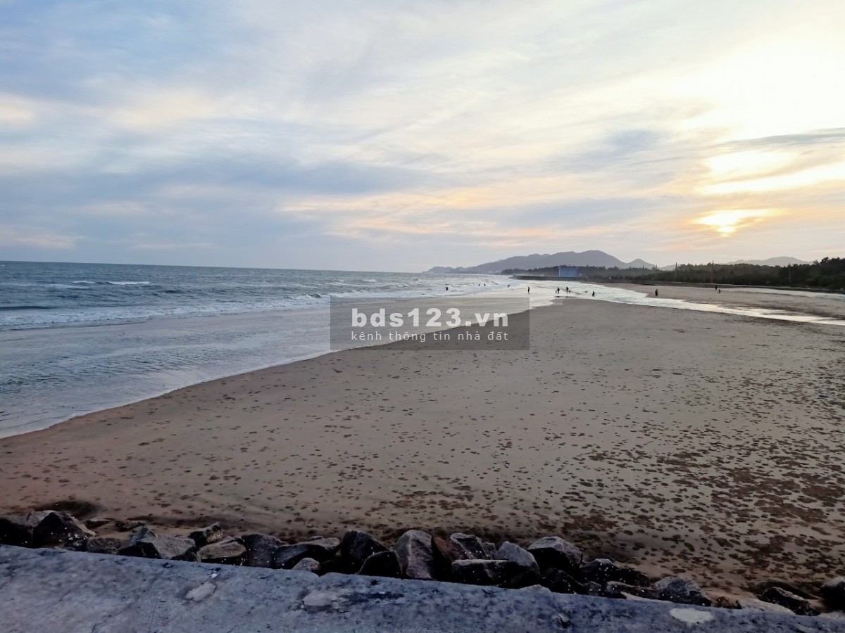 Chính chủ cần đẩy nhanh đất nền ngay KCN Đất Đỏ, tuyến đường thuận lợi, SHR chỉ 3triệu 7/m2