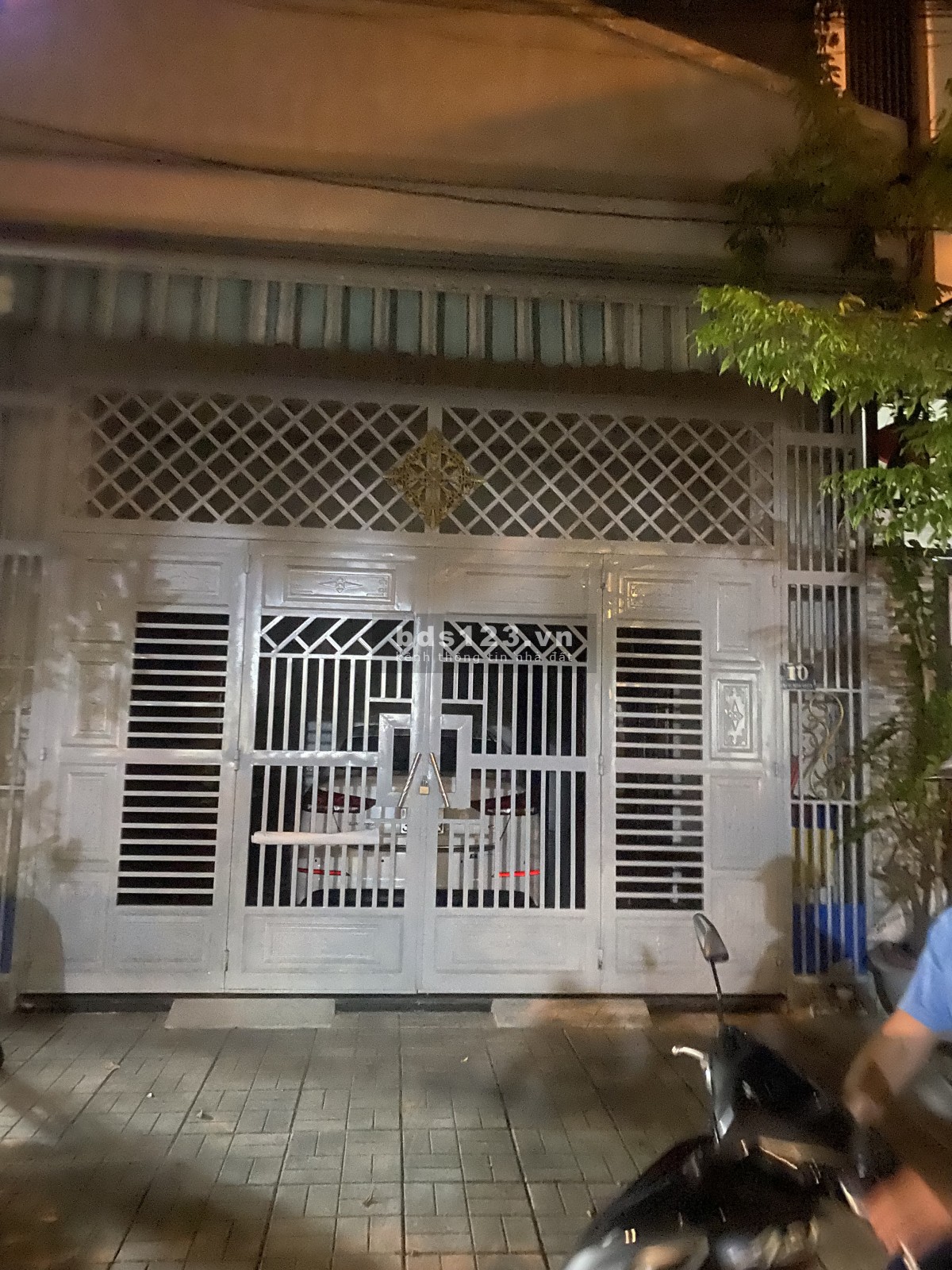 Cho thuê nhà Đặng Minh Khiêm Hướng Đông Nam 2pn 2wc. Em đăng giup nên không tiếp trung gian