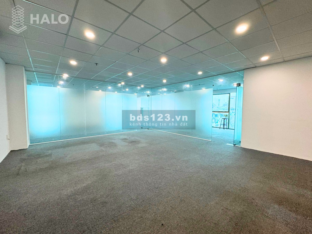Văn phòng 200m2 đẹp view kính sang trọng đường Hồ Văn Huê - Phú Nhuận