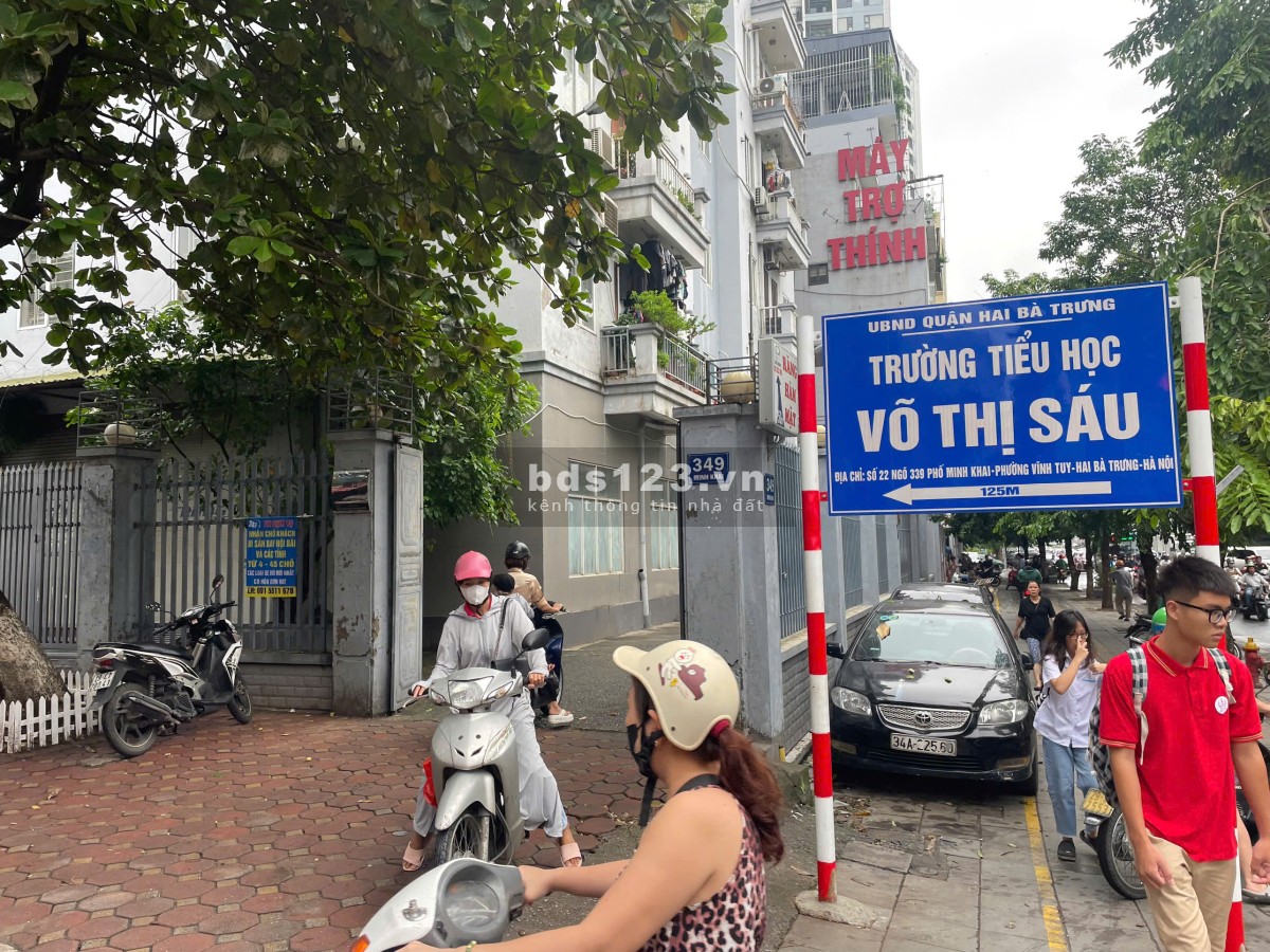 Cho thuê căn góc cc mặt đường Minh Khai, HBT, HN