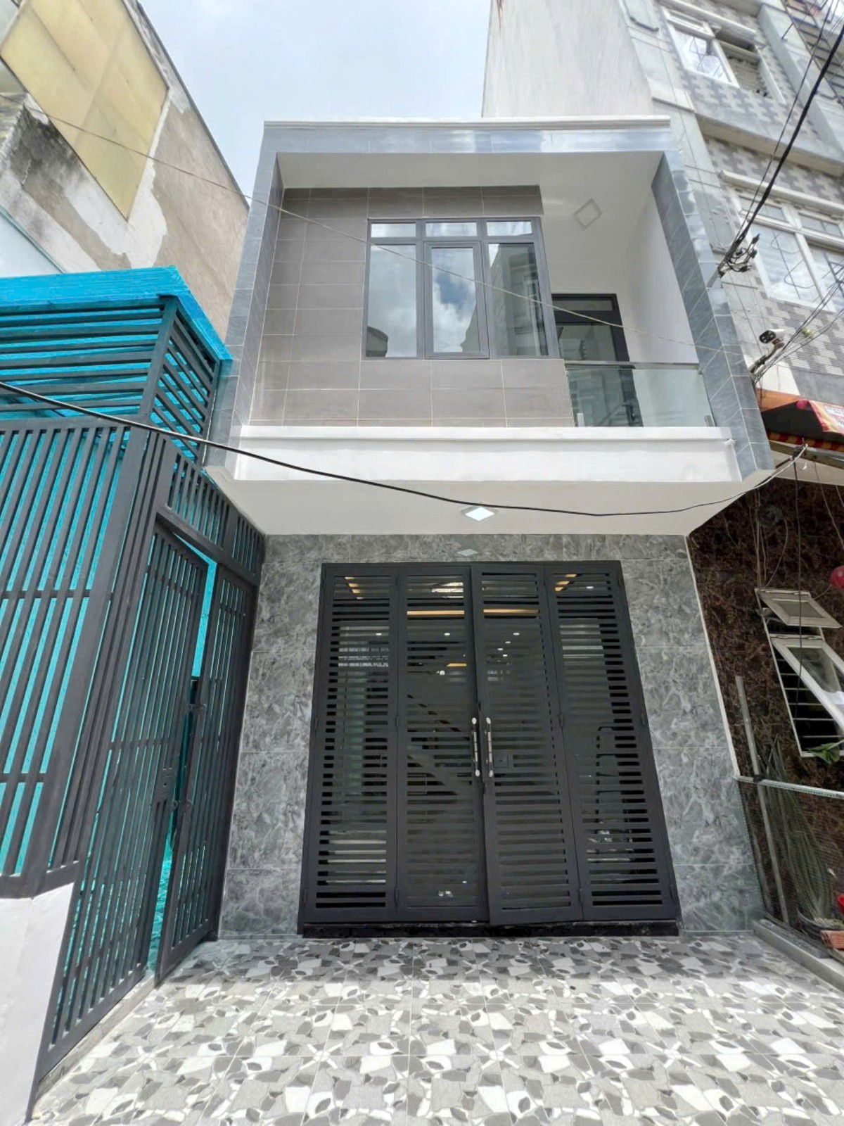 Nhà mới Trệt/Lầu hẻm Nguyễn Thị Tần P2Q8