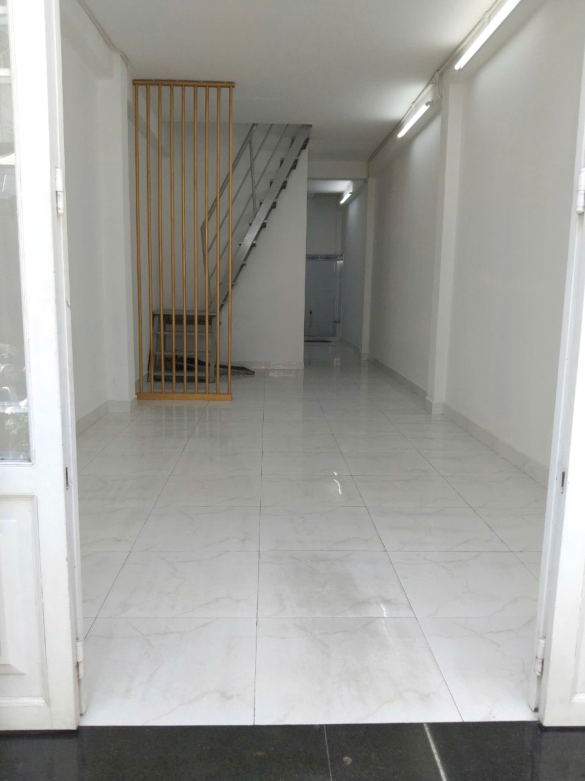 Nhà trống Trệt, lửng 36m2 hẻm 4m Hưng Phú P10 Q8 giá 4,1 tỷ Bớt lộc