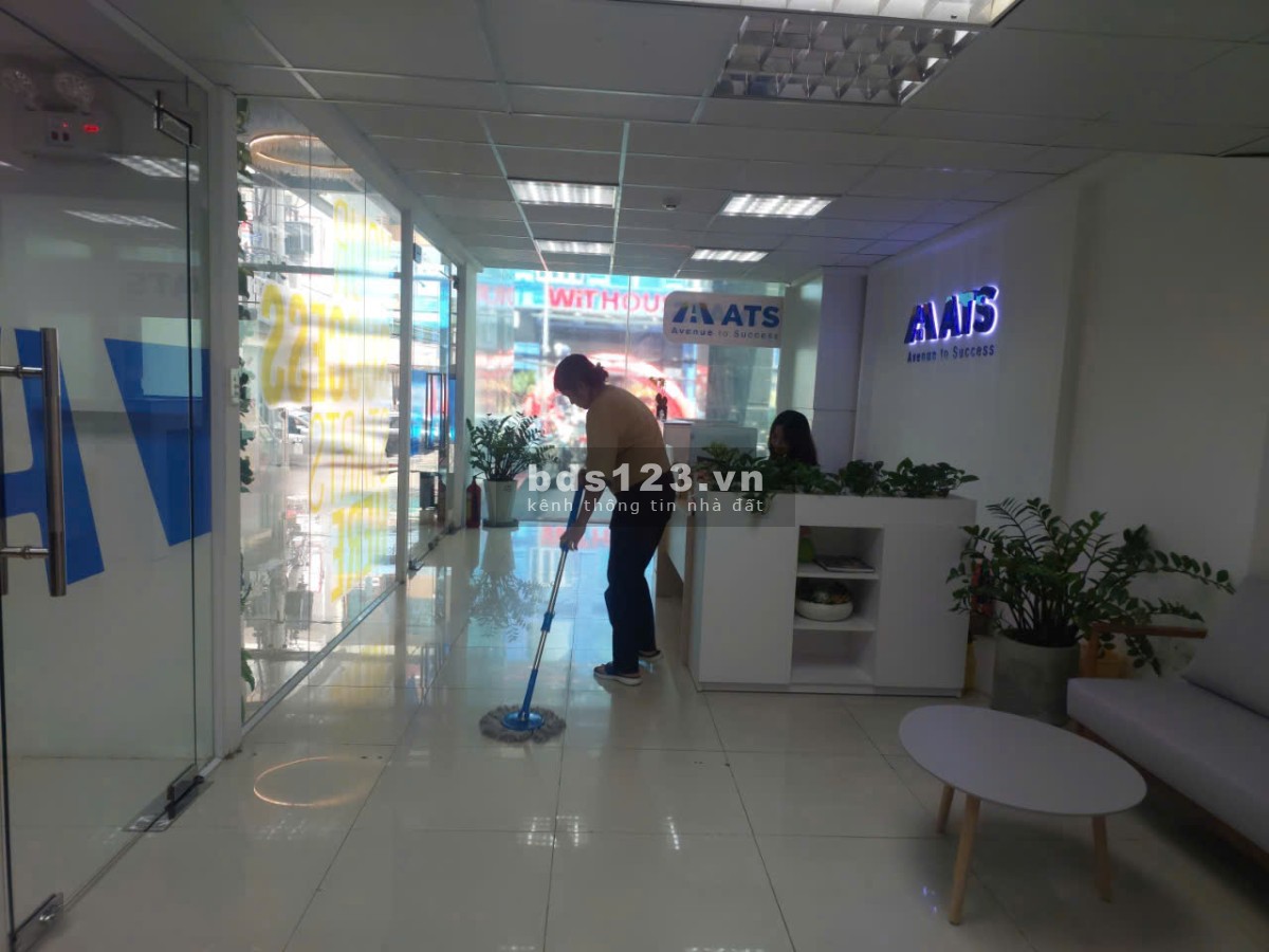 Diện tích 96,76m2 - Giá thuê : đơn giá trước 17usd + phí quản lý 2usd/m2 = 19 usd (chưa VAT)
