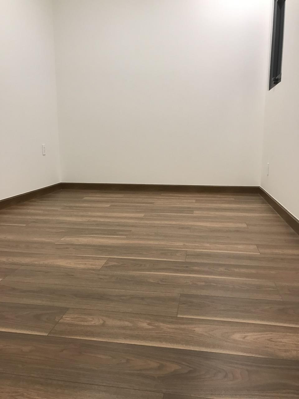 Chính chủ cần bán căn hộ 2pn2wc giá 2.720 tỷ cc Q7 Saigon Riverside Complex Lh 0907325398