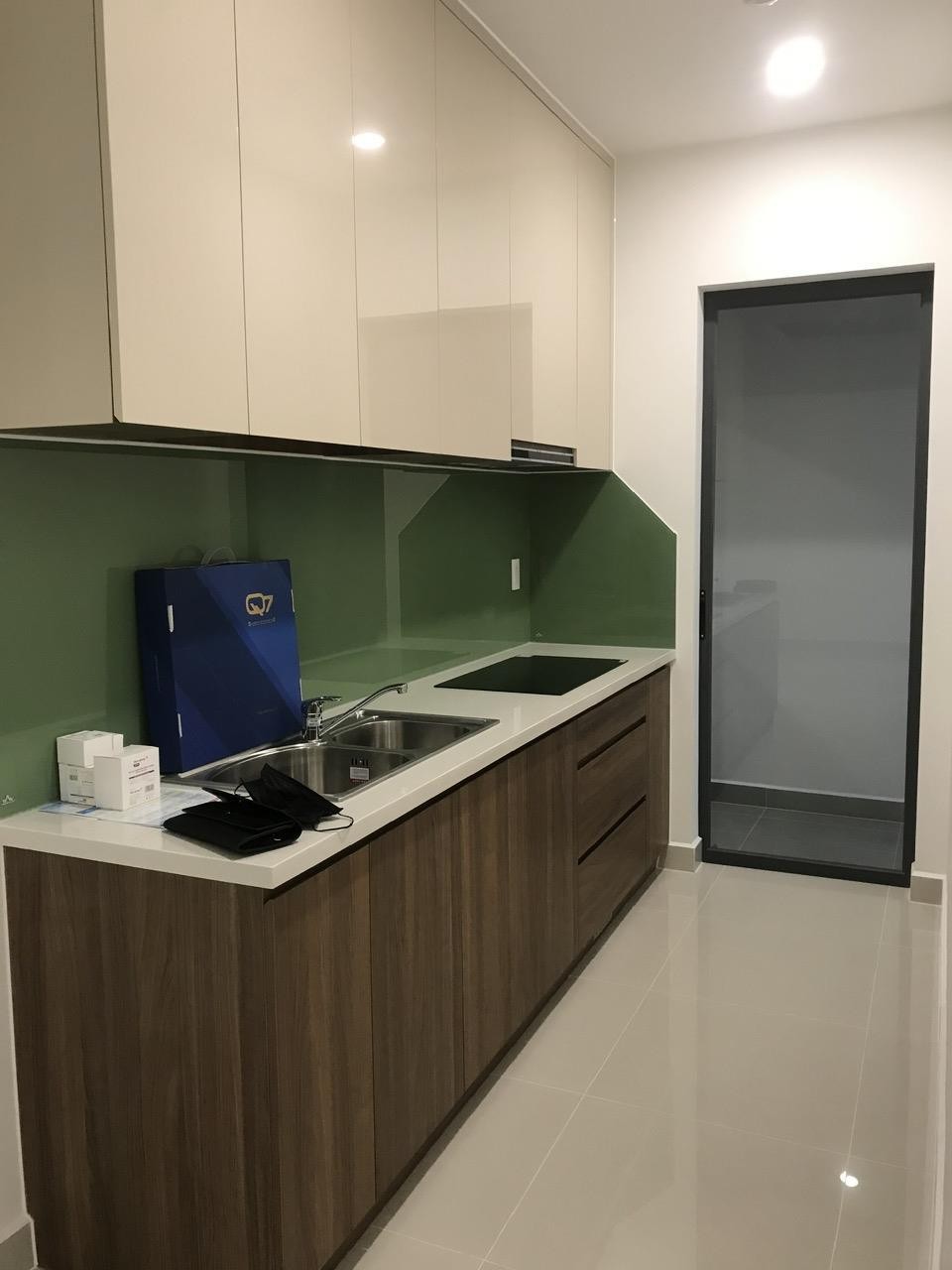 Chính chủ cần bán căn hộ 2pn2wc giá 2.720 tỷ cc Q7 Saigon Riverside Complex Lh 0907325398