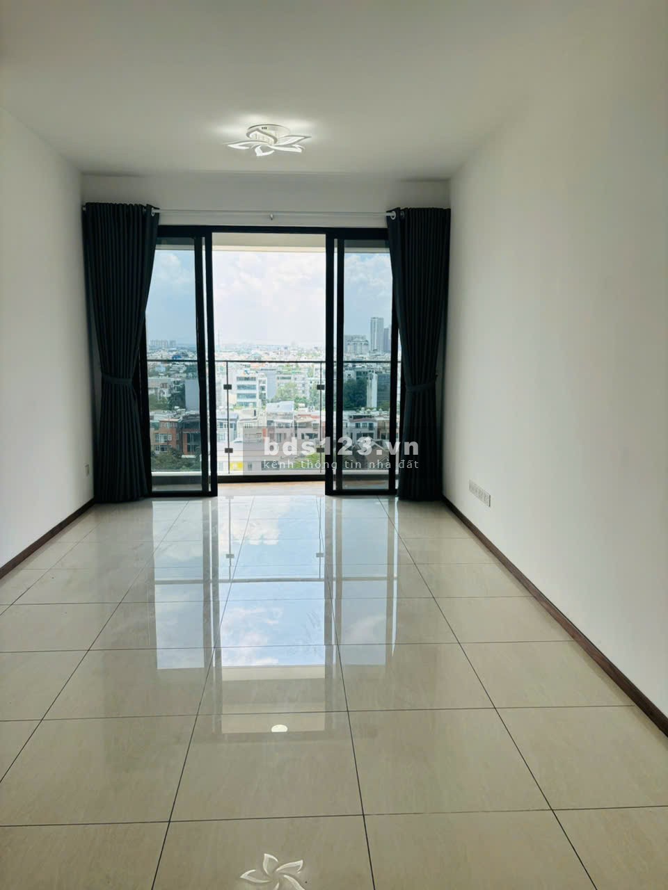 Tiin chuẩn- căn 3PN dự án One Verandah cần bán nhanh giá chỉ 8,25 tỷ (bao hết thuế phí, và 5% sổ)