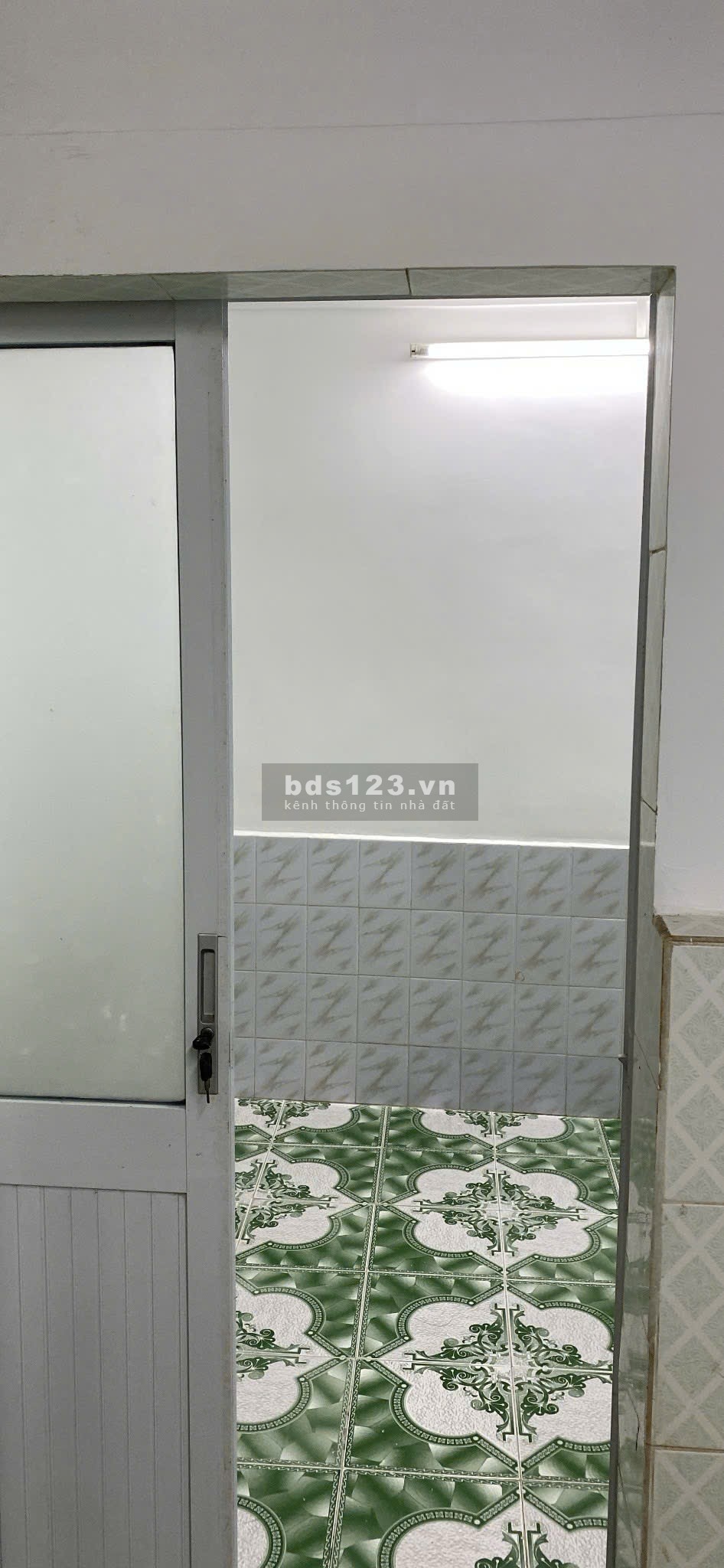Cho thuê căn hộ 206 lô K cc Nguyễn Thiện Thuật, phường 1, quận 3