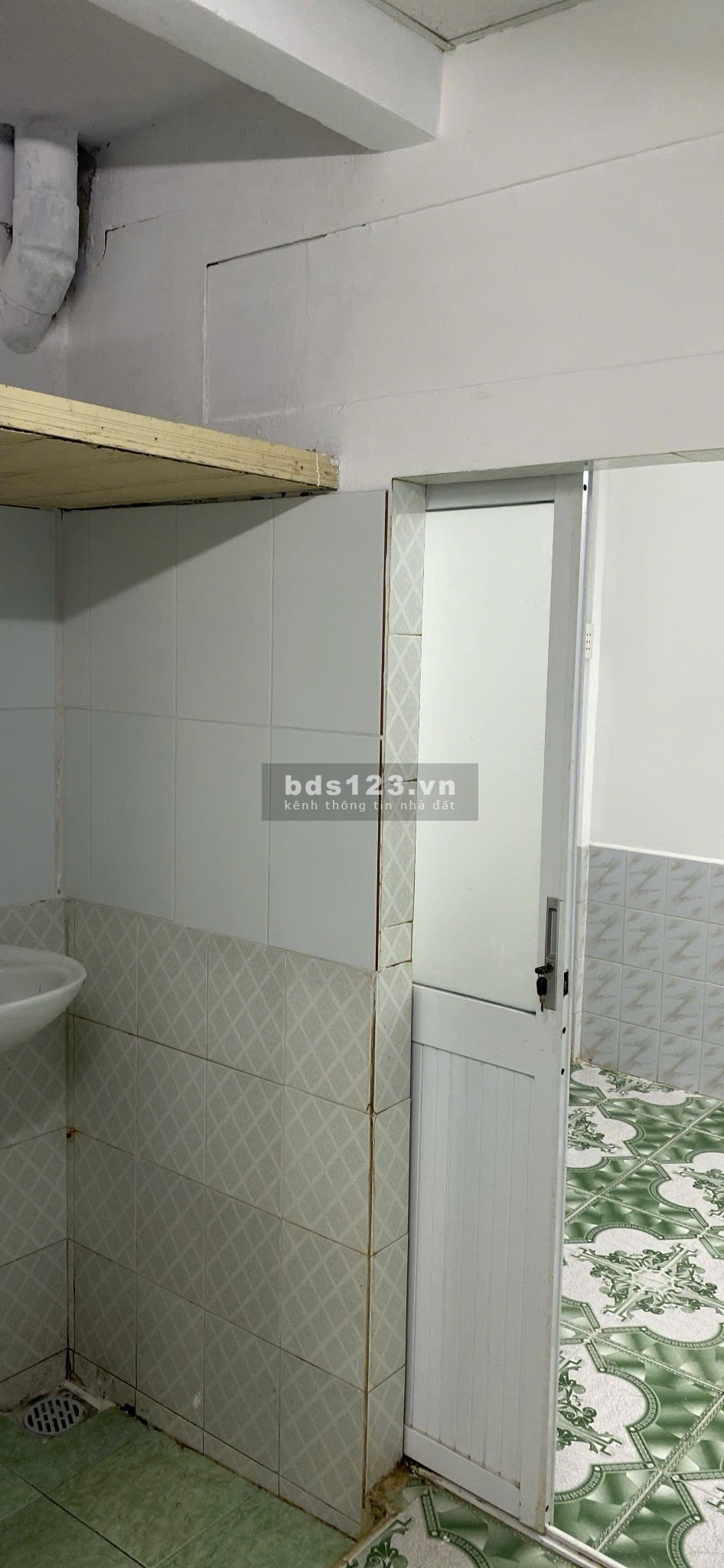 Cho thuê căn hộ 206 lô K cc Nguyễn Thiện Thuật, phường 1, quận 3