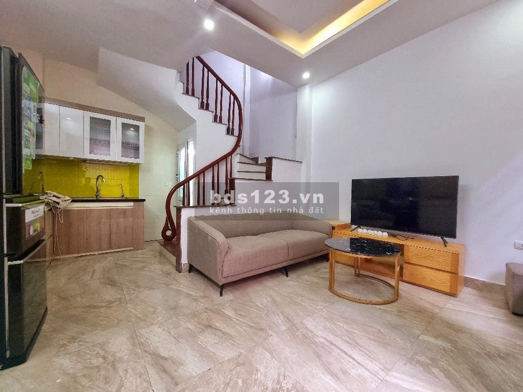 NHÀ ĐẸP - 5 TẦNG - 5.5 tỷ - Ở NGAY - GẦN Ô TÔ