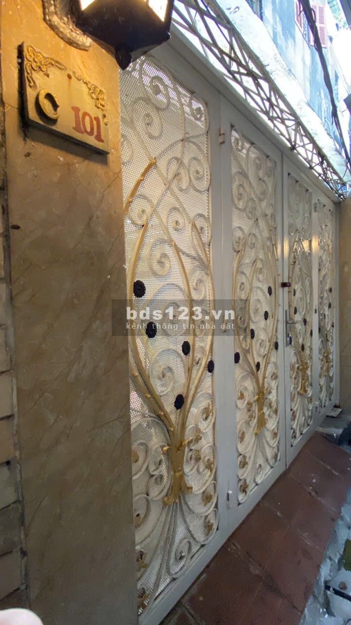 Bán nhà phố Lê Gia Đỉnh, Hai Bà Trưng, Nhà đẹp, Ở ngay