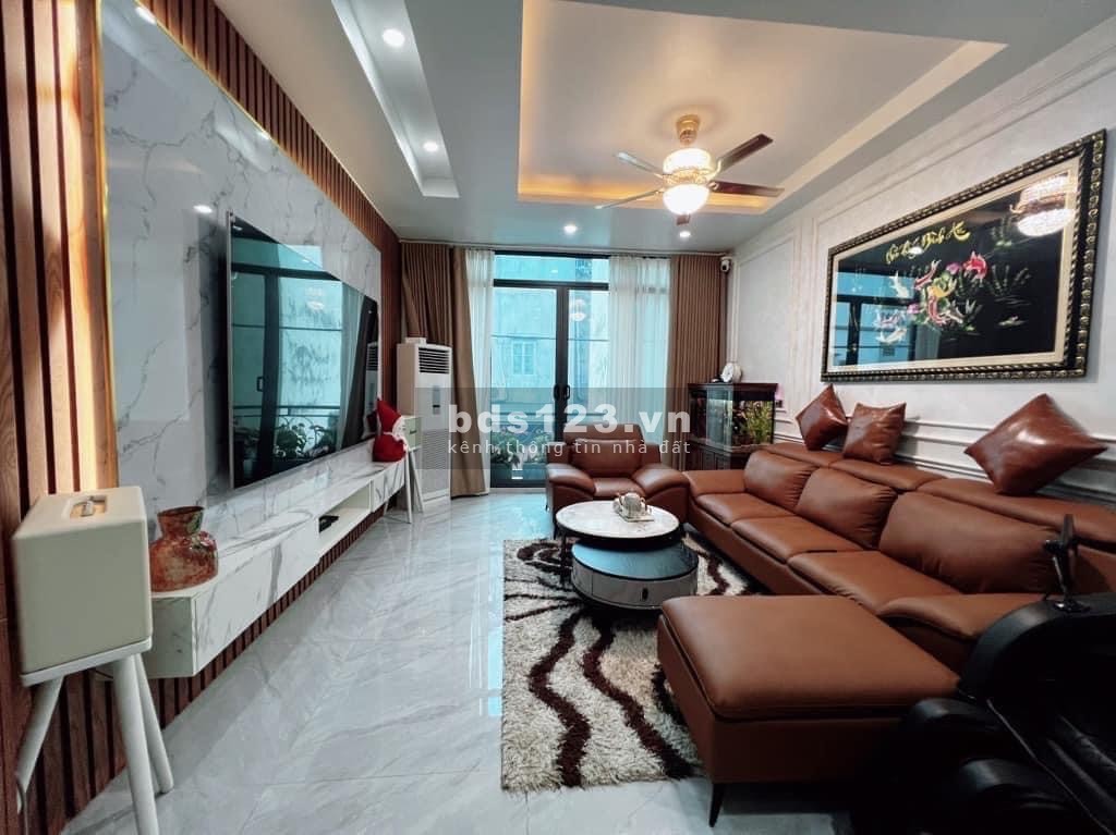 BÁN NHÀ LẠC LONG QUÂN, NHÀ MỚI DÂN XÂY CỰC KỲ ĐẸP, 45m2, NHỈNH 8tỷ.