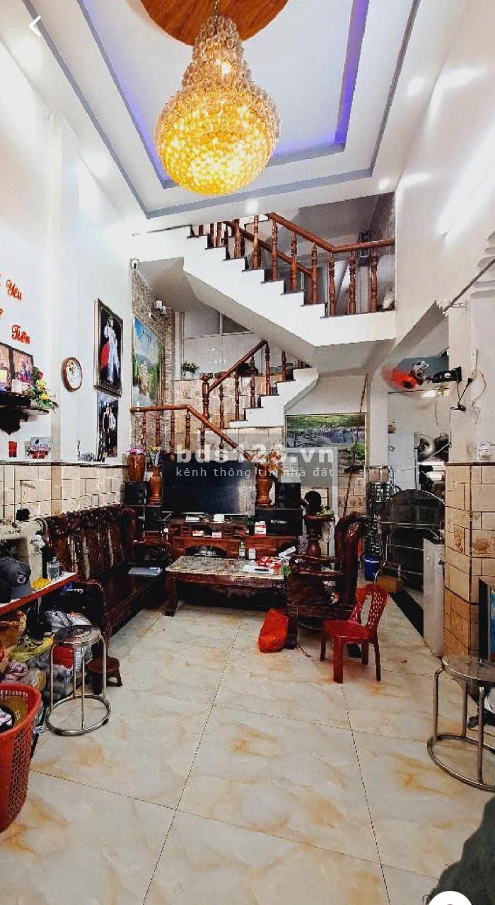 Bán gấp căn góc 3 tầng, 110m2, hẻm 5m thông, giá chỉ 5.1 tỷ, TTH 20. Q12