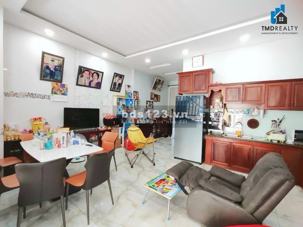 BÁN BIỆT THỰ 3 TẦNG KHU ĐÔNG THỦ THIÊM, DÒNG TIỀN 5000USD/THÁNG, 8X24; CHỈ 28 TỶ.