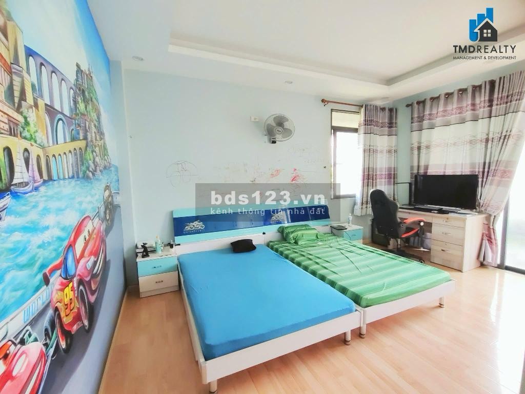 BÁN BIỆT THỰ 3 TẦNG KHU ĐÔNG THỦ THIÊM, DÒNG TIỀN 5000USD/THÁNG, 8X24; CHỈ 28 TỶ.