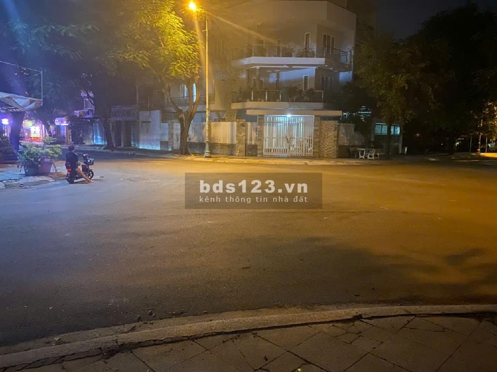 BÁN BIỆT THỰ 3 TẦNG KHU ĐÔNG THỦ THIÊM, DÒNG TIỀN 5000USD/THÁNG, 8X24; CHỈ 28 TỶ.