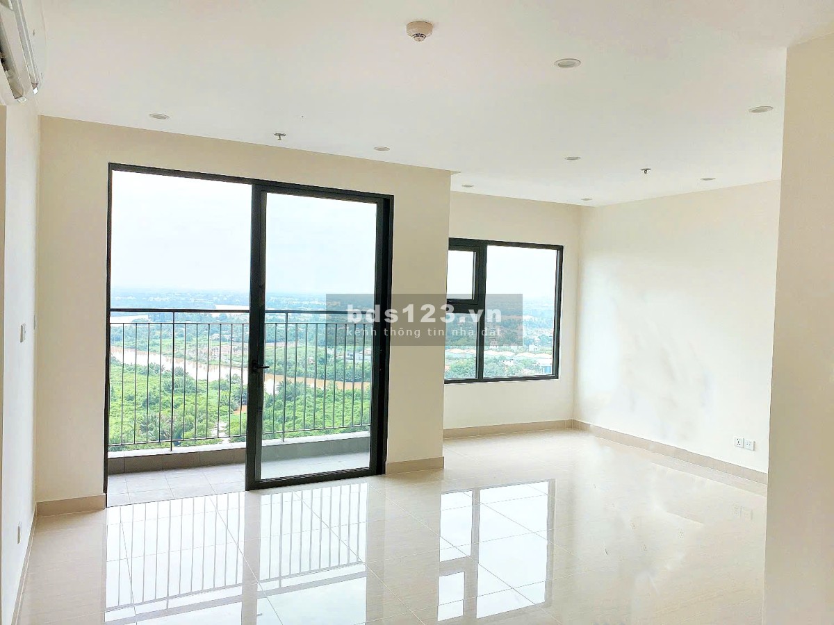 Bán gấp Căn Hộ 2PN + 69m2, Đông Nam, view Sông đẹp, chỉ 2.8 tỷ, đã có sổ Vinhomes Grand Park quận 9