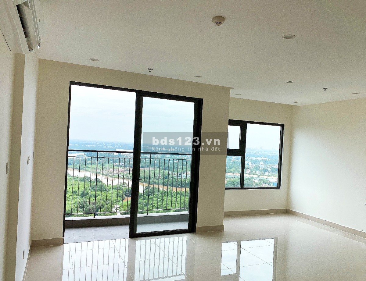 Bán gấp Căn Hộ 2PN + 69m2, Đông Nam, view Sông đẹp, chỉ 2.8 tỷ, đã có sổ Vinhomes Grand Park quận 9