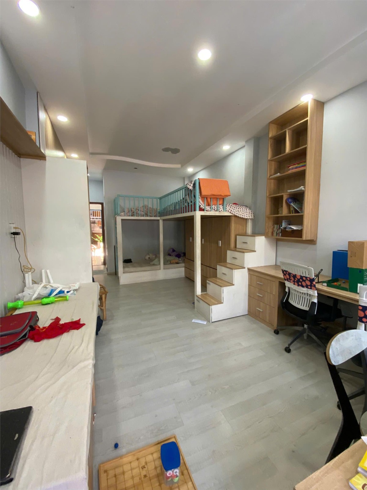 Bán nhà HXH Nguyễn Minh Hoàng, khu K300 Tân Bình, (5*17), 4 tầng