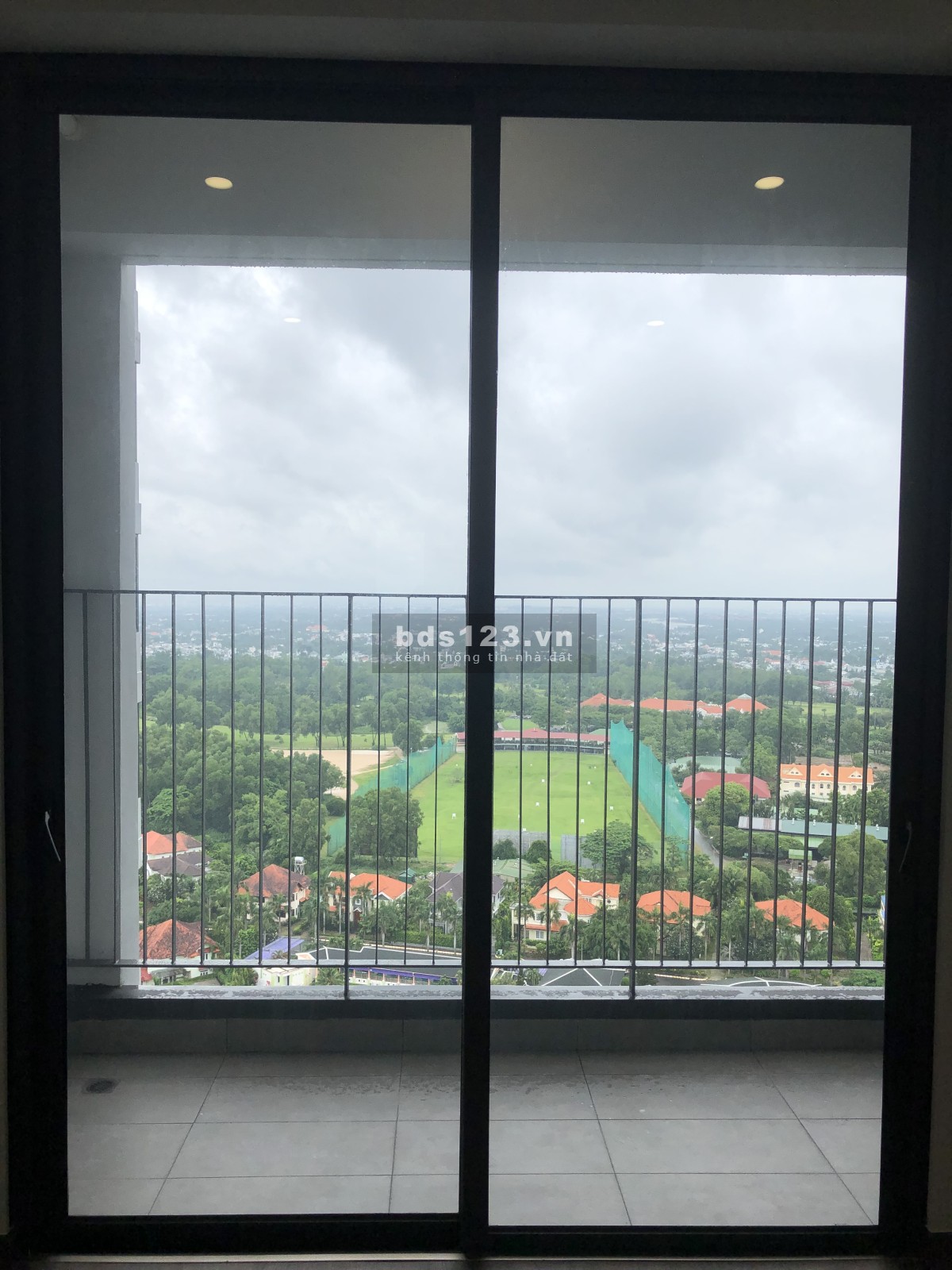 Emerald Golf View (Binh Duong) - 1 BR- Tầng 38 - Tower A - 2 tỷ 450 billion all in - Suất NN