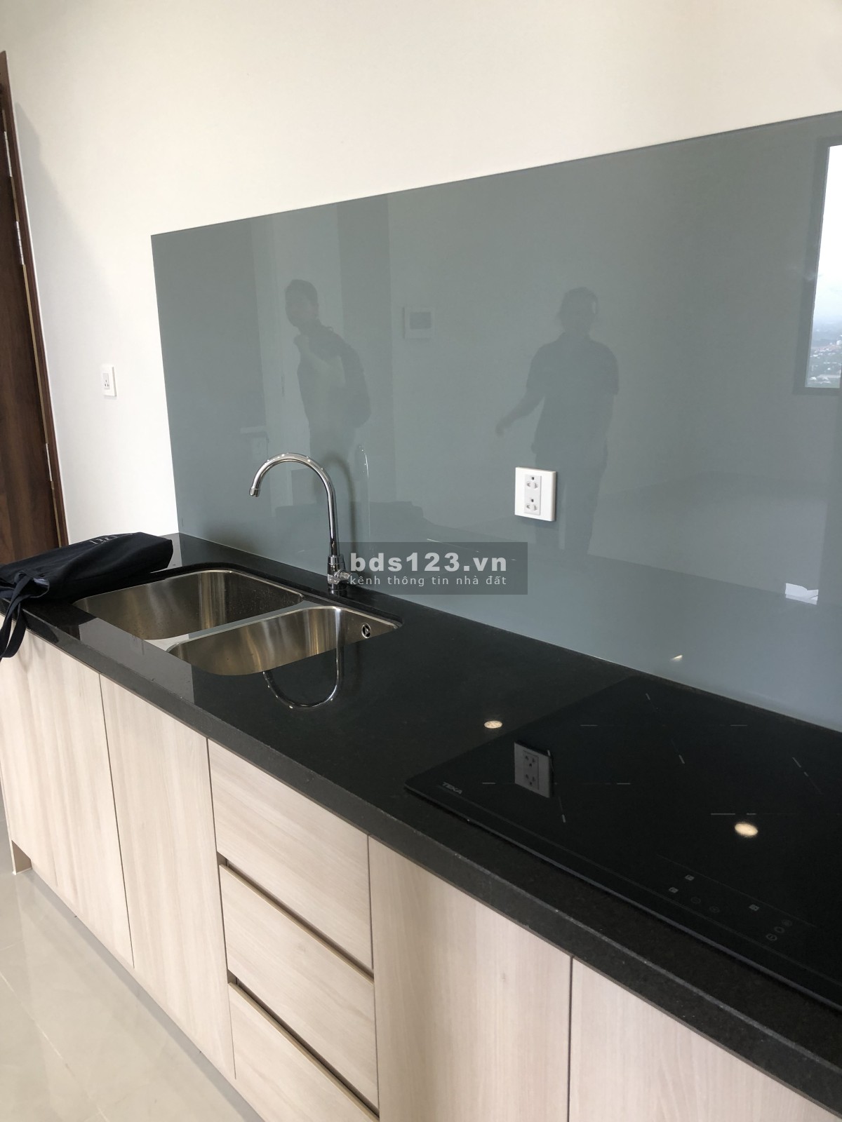 Emerald Golf View (Binh Duong) - 1 BR- Tầng 22 - Tower A - 2 tỷ 350 billion all in - Suất NN