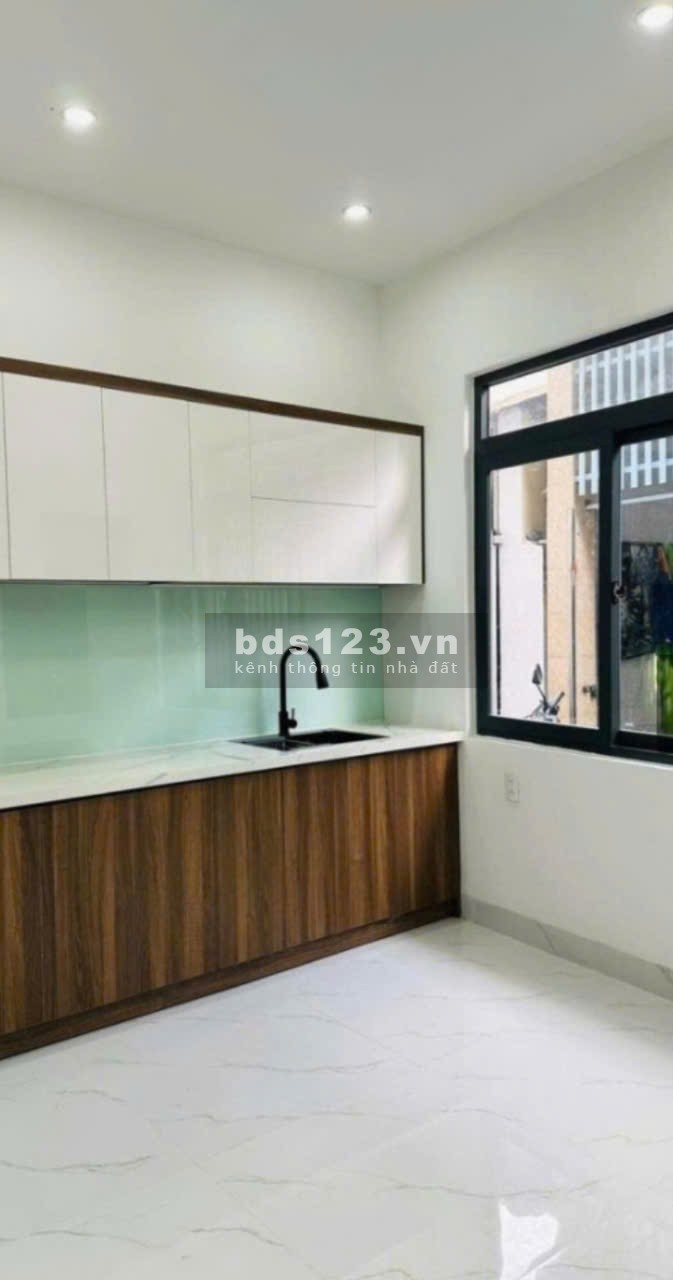 HOÀNG DIỆU - NHÀ MỚI VÀO Ở NGAY - 2 TỶ XX