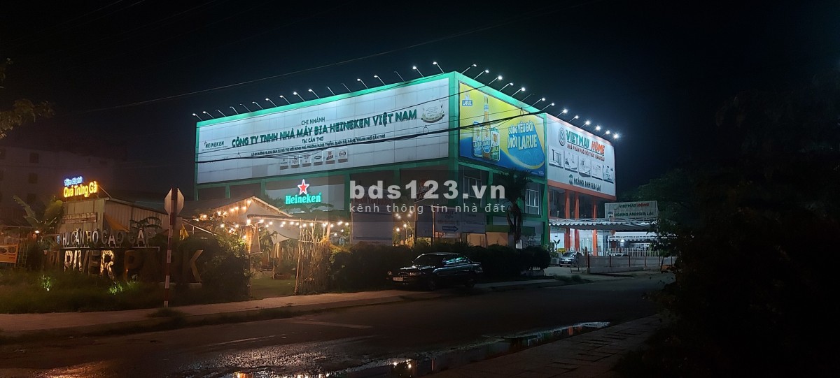 Chính chủ cho thuê tòa nhà 3 tầng, mặt bằng trưng bày, nhà kho, quán cafe tại Cần Thơ