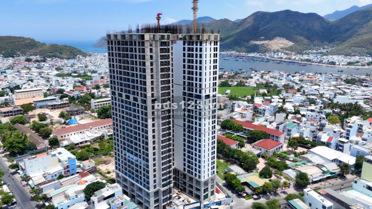 Quỹ Căn hộ view cực đẹp tại Chung cư hạng sang sát cạnh biển Nha Trang, sở hữu sổ hồng vĩnh viễn